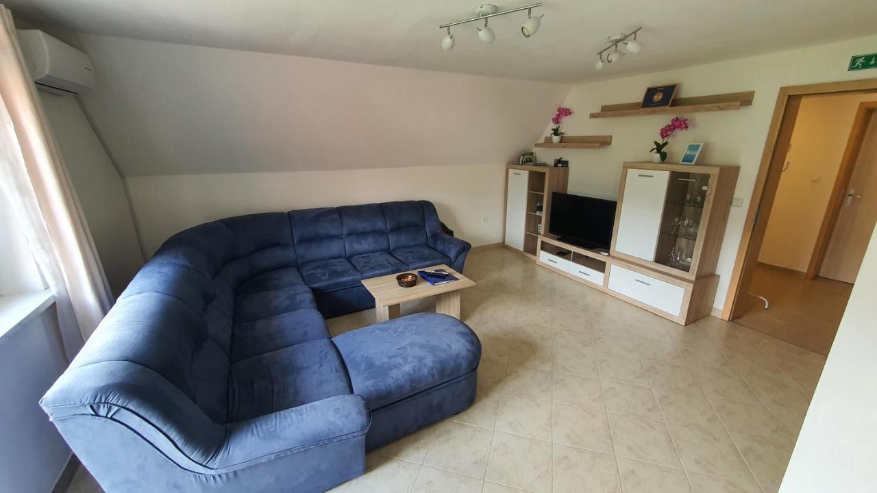 Apartment Tijana Nomenj Eksteriør billede