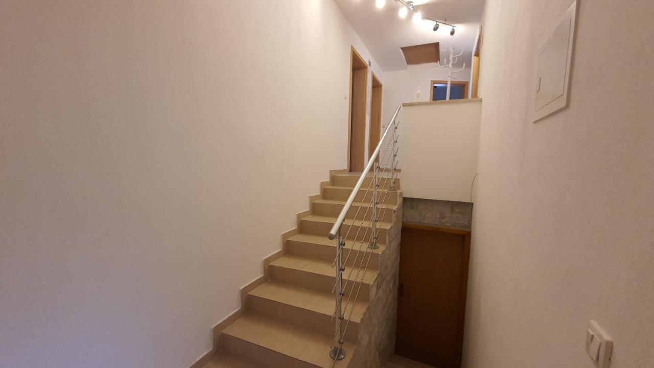 Apartment Tijana Nomenj Eksteriør billede